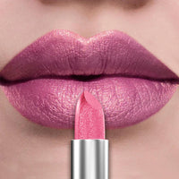 uxeMetal Lips – Brilho Intenso, Poder Absoluto