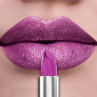 uxeMetal Lips – Brilho Intenso, Poder Absoluto